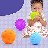 4pcs 6 cmベビーキッズソフトマッサージSensory開発ボールwithサウンドBath Toy