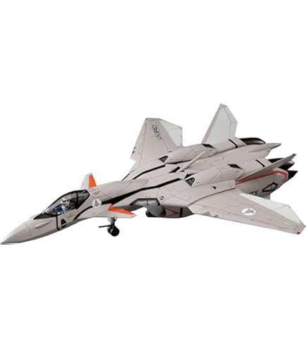 Hasegawa 1/72 VF11B Super Thunderbolt Macross Plus Model Kit
