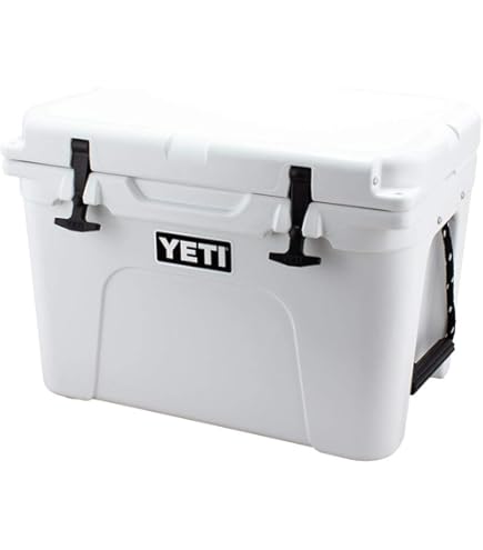 Amazon | YETI (イエティ) Tundra 35 クーラー コズミックライラック