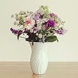 flux スパイラルのレリーフが花を引き立てるエレガントベース・陶器 花瓶