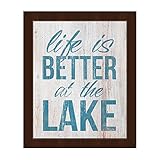 Life Is Better At The Lake – Distressed inブルーonホワイトwoodgrain-pattern壁アートプリント 20x24 BHS0000053FRM20X2