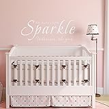 彼女はLeaves Sparkle彼女がどこ – 保育園ビニール引用符赤ちゃん女の子壁デカールことわざWords 9"Hx22"W ピンク