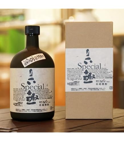 Amazon.co.jp: 長芋焼酎 六趣(ROKUSHU) 五年(Aged 5 years) 720ml