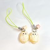 【ペア】 フクロウ 夜光貝製 ストラップ 天然珊瑚付き 黄緑色紐