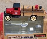Ertl TRUE VALUE #16 1931 HAWKEYE FLATBED with LUMBER Load in Nice 1:34 Scale - NEW IN BOX by ERTL [並