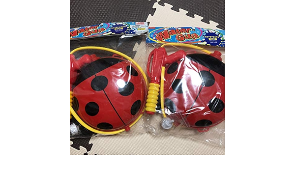 Amazon ダイソー 二つセット ウォーターピストル タンク付き 水遊び てんとう虫 水鉄砲 おもちゃ