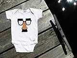 ひげめがね柄ロンパースnewborn-24months(50-95)　可愛いくておもしろい海外デザイン おもわず笑顔になっちゃうユニークなベビー服