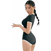 黒に白いレースの胸元ギャザーと、ゴージャスなお袖の娘役風レオタードS～Mサイズ DQ-868 胸元レースロングスリーブトップス – Dance Shop Reve