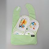 My Friend Huggles Feeding Plate & Bib with Food Catcher Pocket, Green by My Friend Huggles [並行輸入品]