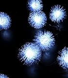 RioRand ソーラーLEDイルミネーションライト ファーボール型 電気代不要 太陽電池で自動点灯LED 屋外デコレーション　ガーデンライト 20球4.8m (ホワイト)