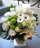 ＴＶチャンピオン出場【今旬フラワーアレンジメント10,000円 ヨーロピアン 白・グリーン系】誕生日 花　誕生日 プレゼント 女性 フラワーアレンジメント 開業開店祝い 花 劇場 楽屋花 ギフト お見