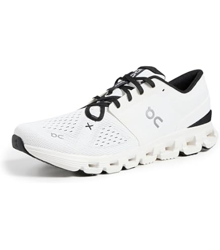 Amazon.co.jp: オン（On） ランニングシューズ クラウド5 Cloud5