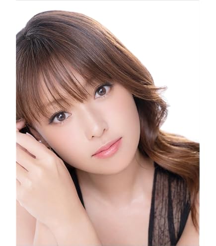 Amazon.co.jp: Hagoromo CL25-0171 Kyoko Fukada 2025 Wall Calendar