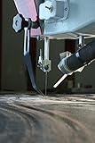 ラミネート24 x 36ポスター:トンネル切断木製ブレードジグソー切断機Saw