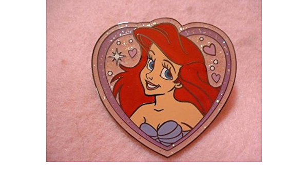 Amazon ディズニー プリンセス アリエル 缶バッチ No 104 セバスチャン フランダー エリック アースラー Usa アニメ 萌えグッズ 通販