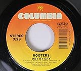 ONE WAY　HOME　（ワン・ウエイ・ホーム）　HOOTERS