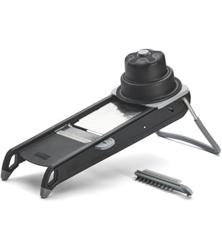 フランス製マンドリンスライサー Amazon | Bron Chef's マンドリンスライサー 安全足と4枚の刃付き