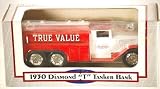 1992 – ERTL / True Value – 1930 Diamond T」Tanker Bank – 1 : 34スケール – Die Cast Metal – ゴム製タイヤ – 米国製 –