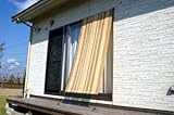 ＤＡＩＭ　日よけのシート　吊下げタイプ　ソフトブラウン　1m×2m　遮光率75％　直射日光を遮断し、風を通す！
