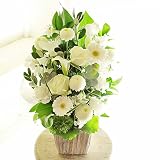 [KY103-2]供花アレンジメント　G&W Basket（グリーン・白系）＜　お供え花　お悔やみ花　供花に　＞