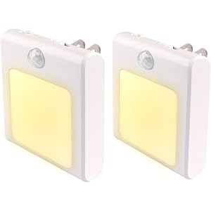 人感センサー ライト WEYON 足元灯 モード切替 明るさ調節可 コンセントに挿すだけ LED 明暗センサー 電球色…