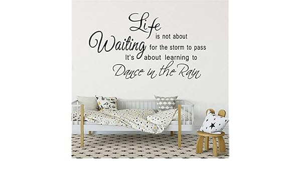 Amazon 人生は嵐が過ぎ去るのを待つことではなく 雨の中で踊ることを学ぶことです 励ましの言葉ウォールステッカー57x34 Cm ウォールステッカー オンライン通販