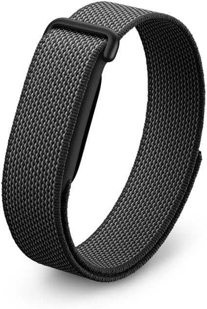 【Google Fitbit Air】画面なしで健康管理に特化！軽すぎて存在を忘れるフィットネストラッカー