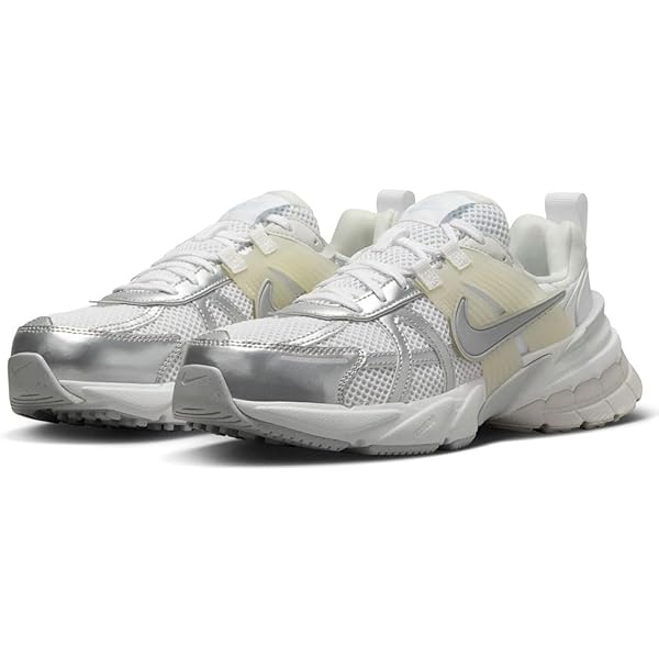 W NIKE V2K RUN 7.5 サンドリフト/ファントム NIKE W V2K RUN SAIL/SAIL-SANDDRIFT-PHANTOM （ナイキ
