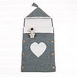 赤ちゃんニット寝袋 ベビーおくるみ　秋冬用　ニット 手編み感　フード付き 柔らかい　保温　かわいい　ボタン付き　ハート　記念撮影　贈り物