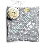 DaySpring Sam & Essie – Wrapped in God 's Love – Muslin Swaddle Blanket withドアハンガー