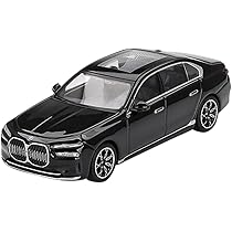Amazon | MINI GT 1/64 BMW i7 eDrive50 ブラックサファイア (左