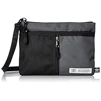 ユニークサコッシュ メンズ 40代 コーデ 人気のファッションスタイル