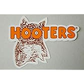 HOOTERS ロゴ風ステッカー