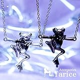 カエルモチーフ 癒し系小枝につかまる蛙デザインブラックカットビーズ装飾レディースメンズ