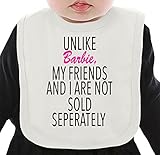 Unlike Barbie My Friends And I Are Not Sold Seperately Slogan ネクタイを有する有機ビブ Medium