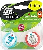 Tommee Tippee Closer to Nature Fun Style Soothers 0-6mths (2 per pack) トミーのtippee自然に近い楽しいスタイルのおしゃぶり0