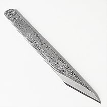 残欠 切っ先部です。竹細工刀、小刀の材料にいかがです合法サイズ、刃面は光沢があり 残欠 切っ先部です。竹細工刀、小刀の材料にいかがです合法