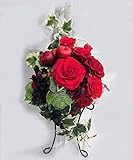 赤い実り アイアンの三つ足と籐籠が個性的 赤い バラ アレンジ プリザーブドフラワー