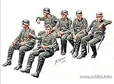 GERMAN INFANTRY ON THE MARCH, WW II ERA 6 FIGURES 1/35 MASTER BOX 35137.