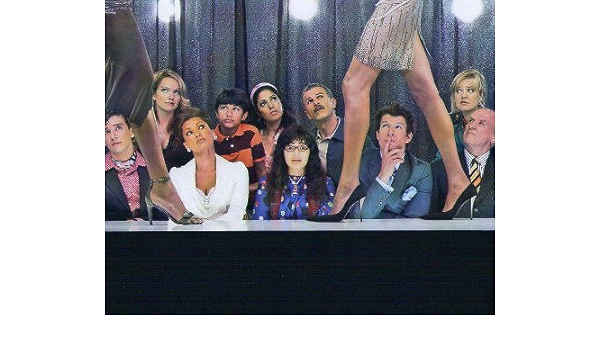 Amazon ブロマイド写真 海外ドラマ アグリー ベティ ファッションショーを観るキャスト10人 アメリカ フェレーラ エリック メビウス ヴァネッサ ウィリアムズ アイドル 芸能人グッズ 通販