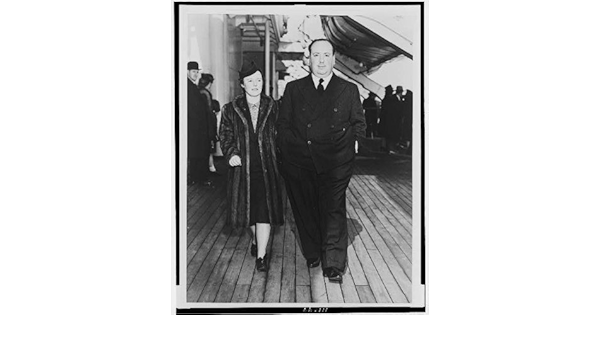 Amazon Photo Alfred Hitchcock アルマ レヴィル Ssクイーンメアリー1939 キッチン用品 オンライン通販