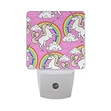 naanleのセット2 Cartoonユニコーン動物柄レインボーホワイトクラウドピンク背景オートセンサーLED Dusk to Dawnナイトライトプラグinインドアfor Adults