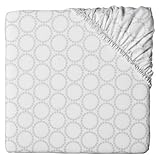 Circo Grey Medallion Fitted Crib Sheet by Circo [並行輸入品]