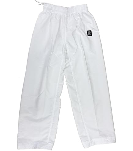 Amazon.co.jp: 空手道教材一式 (六ケ月分) 空手道剛柔流泉武館