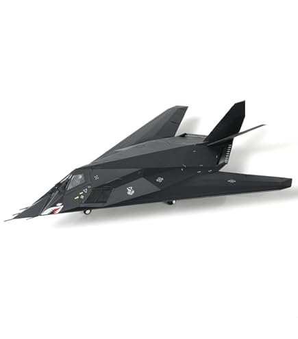 Amazon.co.jp: SB2C-4 ヘルダイバー 1/144 2-B 空母シャングリラ