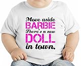 Move Aside Barbie There's A New Doll In Town Funny オーガニックベビーTシャツ 12 - 18 Months