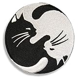 刺繍アイロンワッペン アップリケ パッチ【勾玉 2匹の猫】 ねこ ネコ CAT にゃんこ 黒猫 白猫 シロネコ クロネコ 手芸 飾り DIY