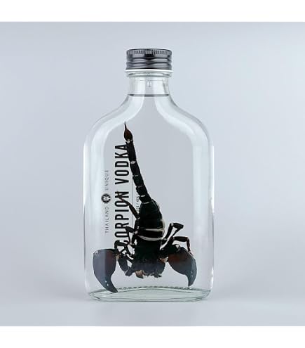Amazon.co.jp: ムカデ ウォッカ 180mL Alc.40 (CENTIPEDE VODKA