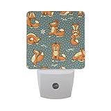 AlazaヴィンテージFoxスノーフレーク動物LED Night Light Dusk to Dawnセンサープラグin Night Home Decorデスクランプfor Adult