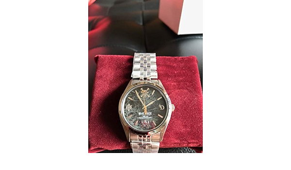 30 Off ワンピース 10周年記念公式時計 黄金の指針 腕時計 アナログ